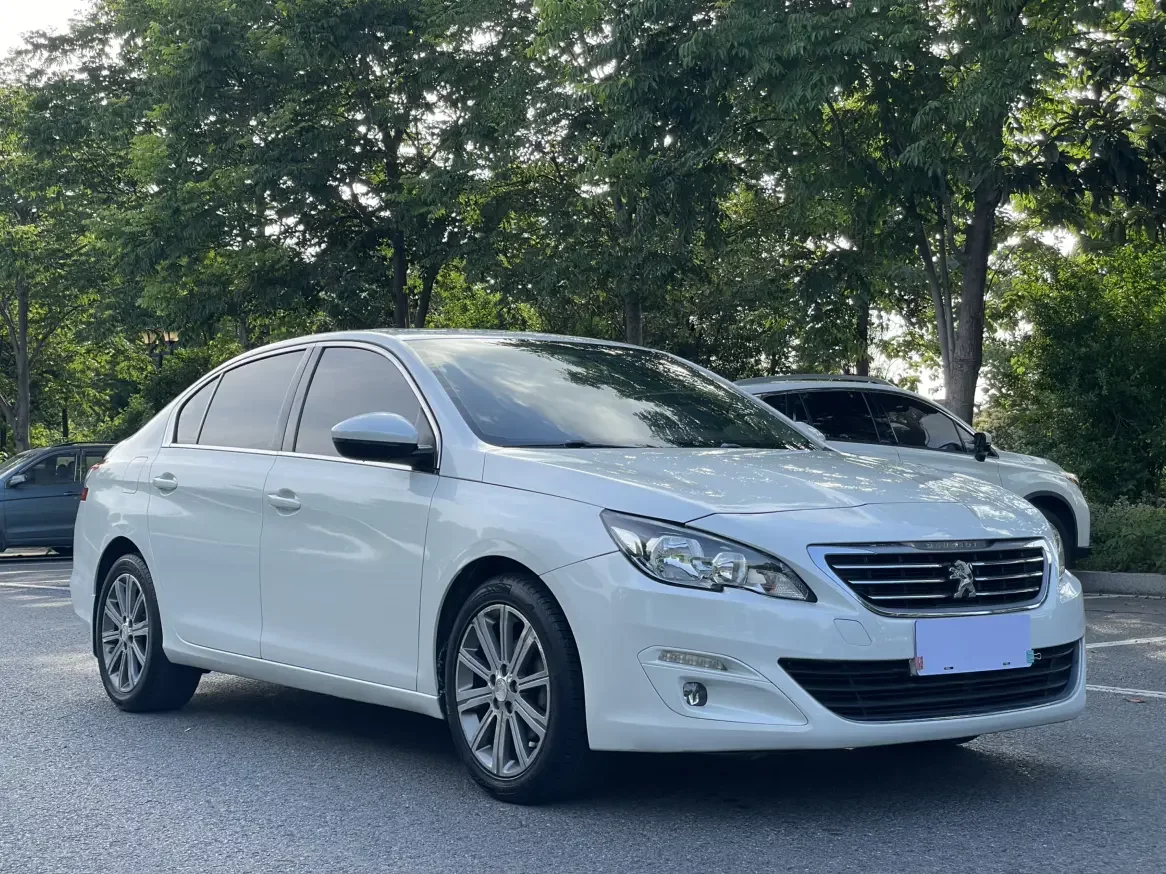 Peugeot 408