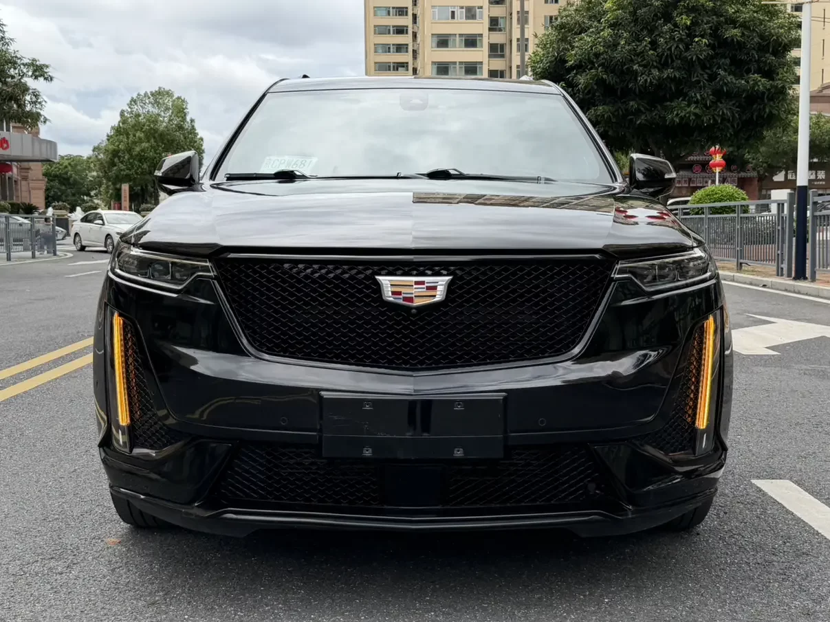 Cadillac XT6