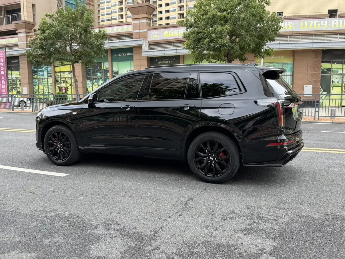 Cadillac XT6