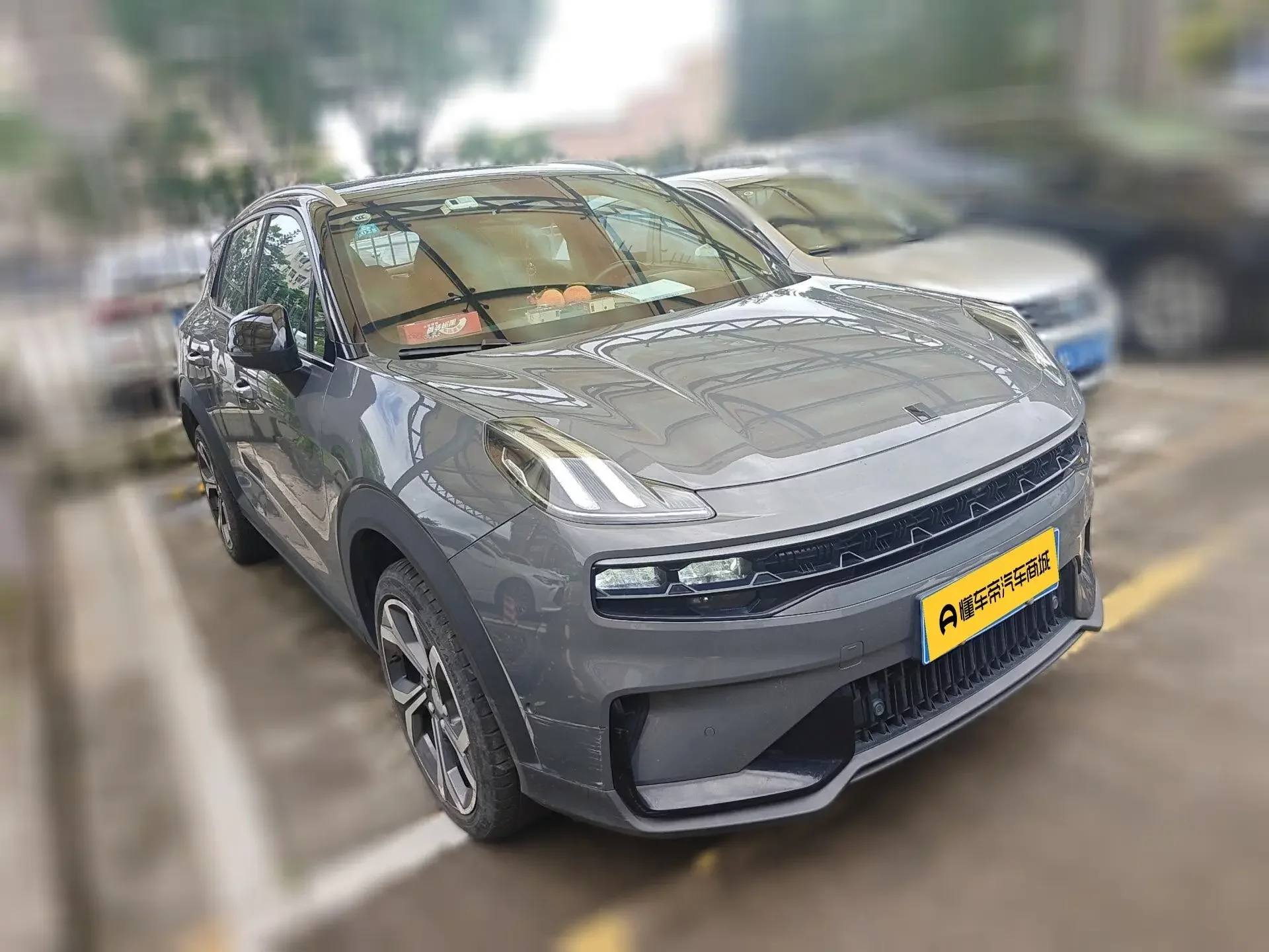 Lynk & Co 06