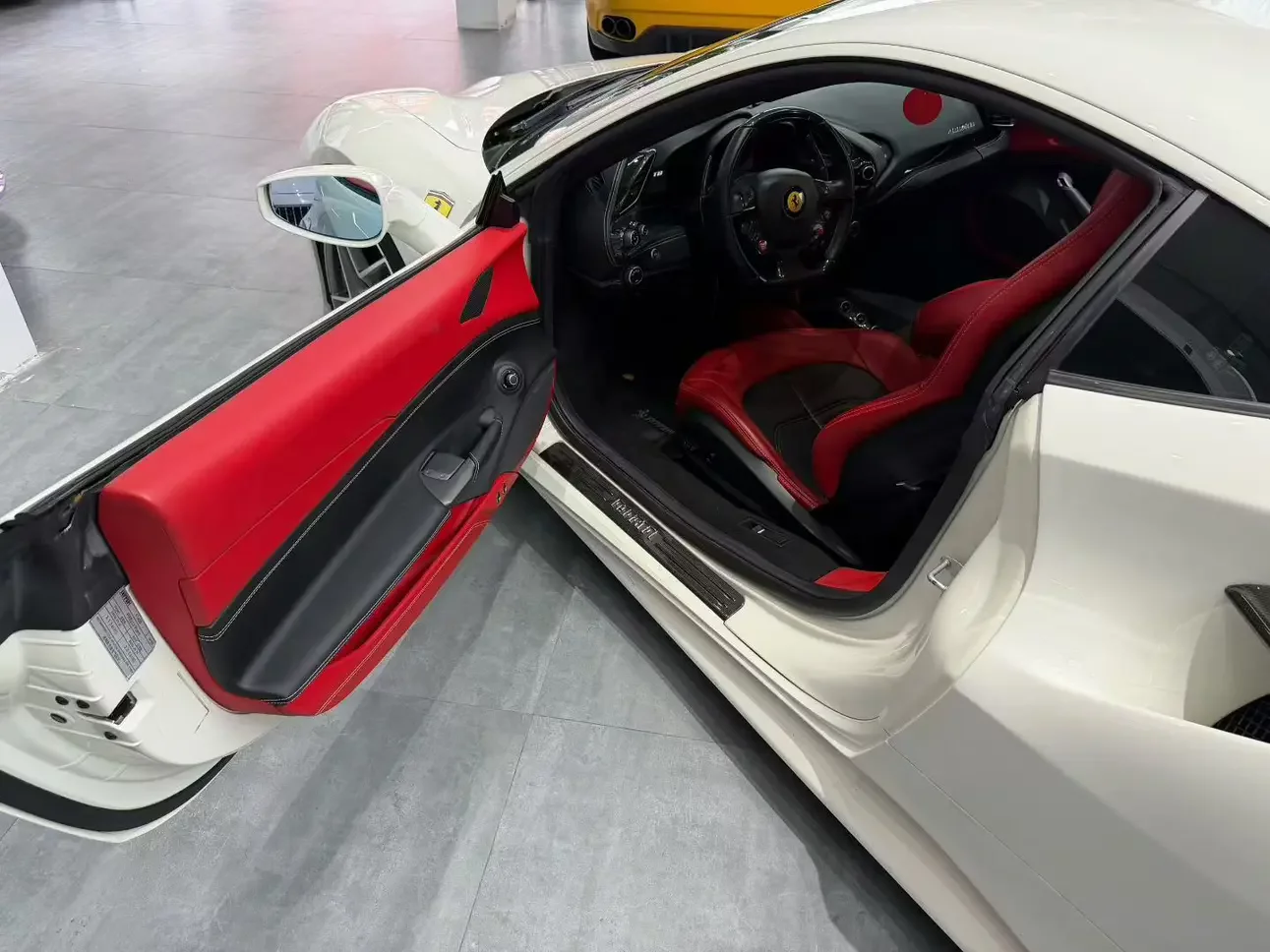 Ferrari 488