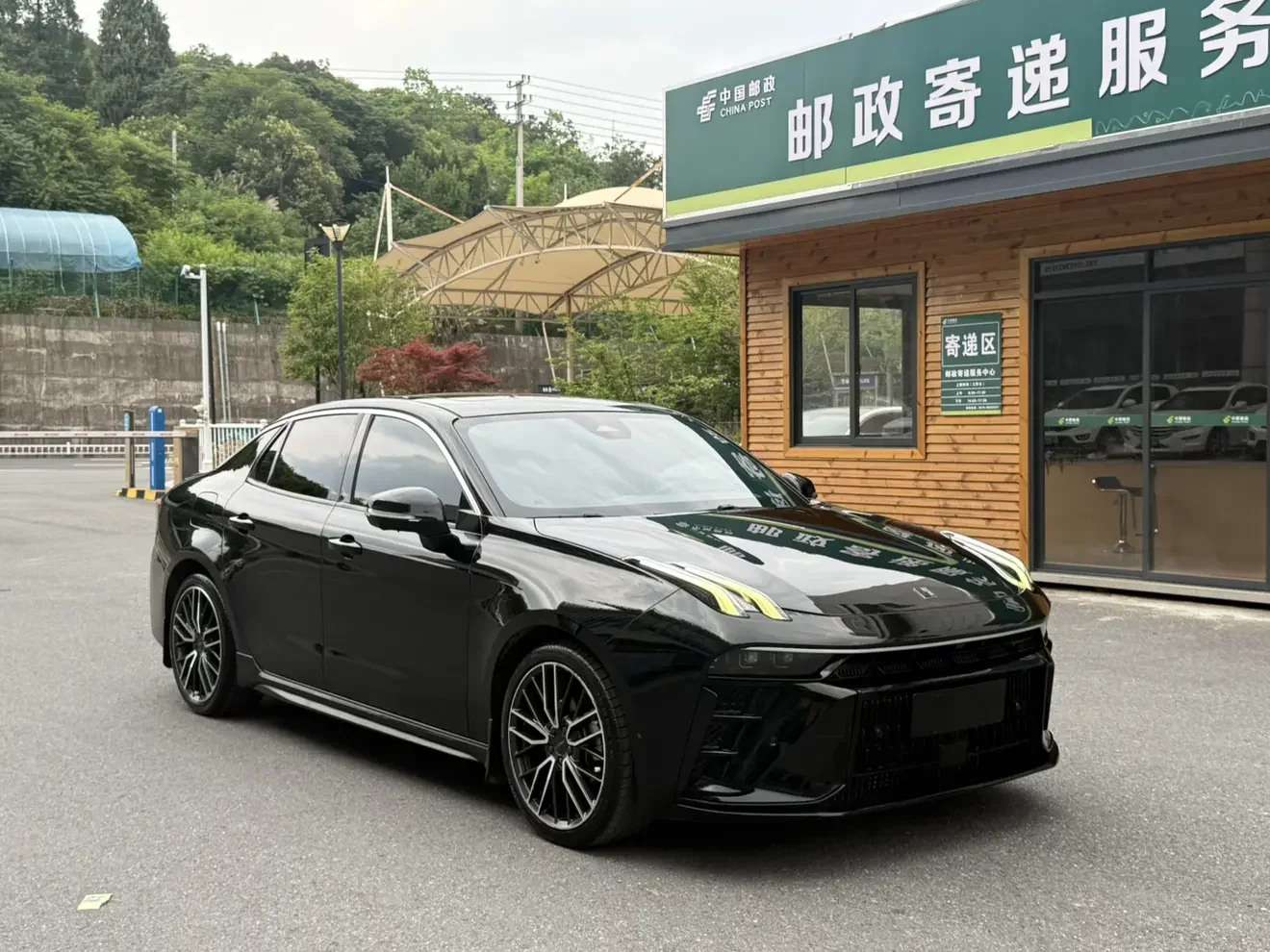 Lynk & Co 03