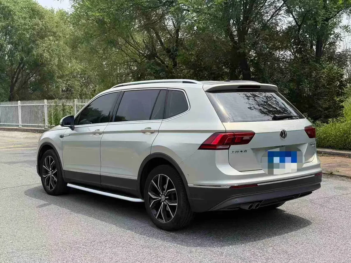 Volkswagen Tiguan L