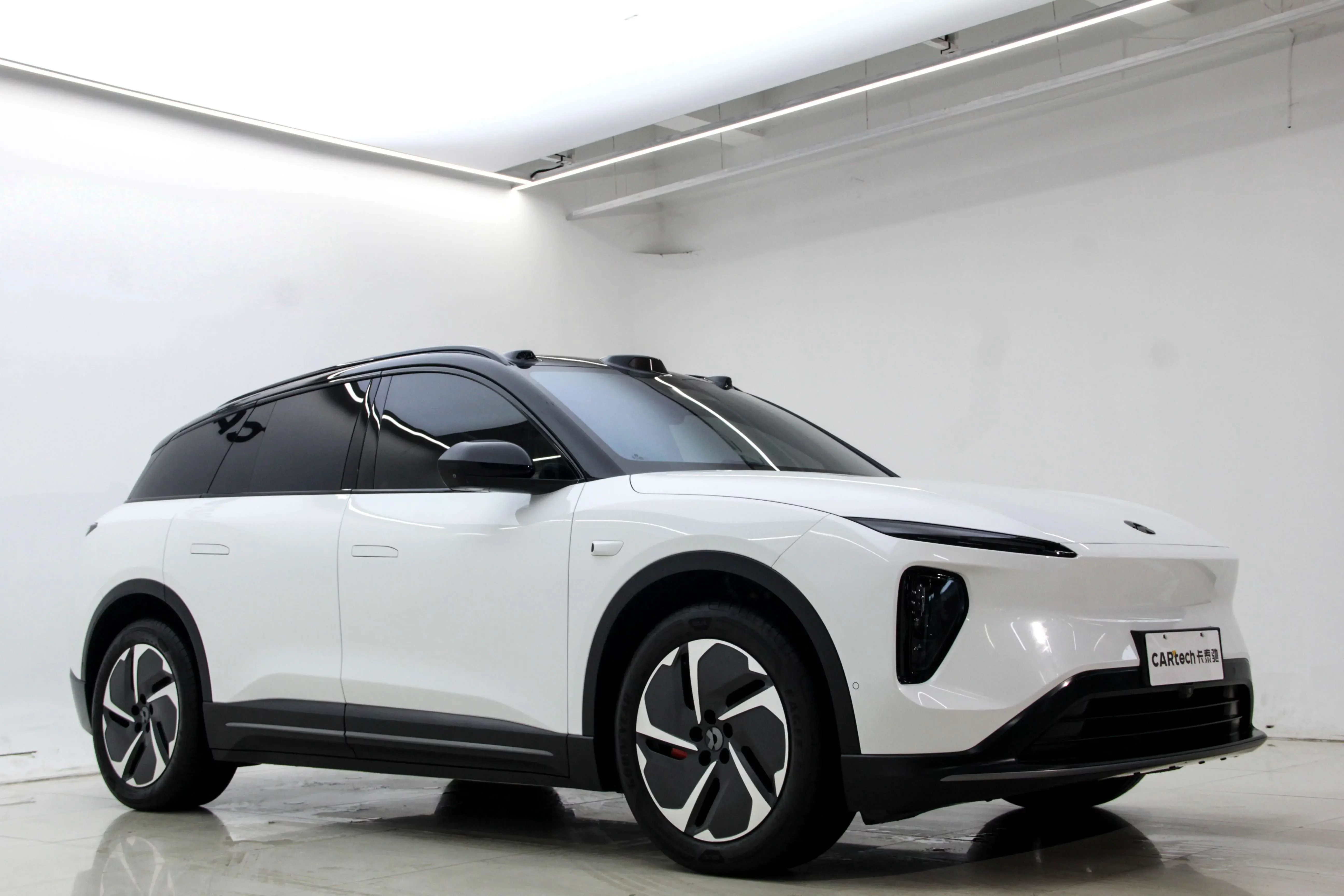 NIO ES6