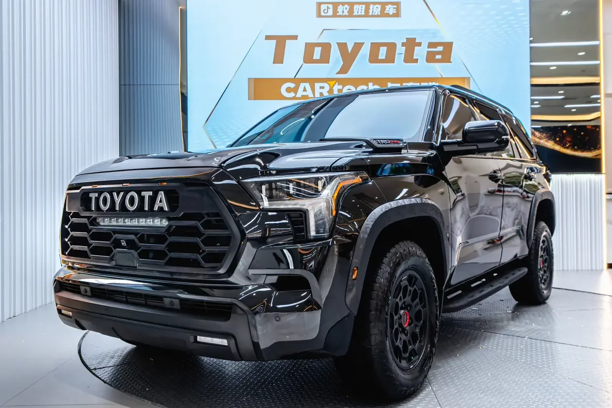 Toyota Sequoia  из Китая