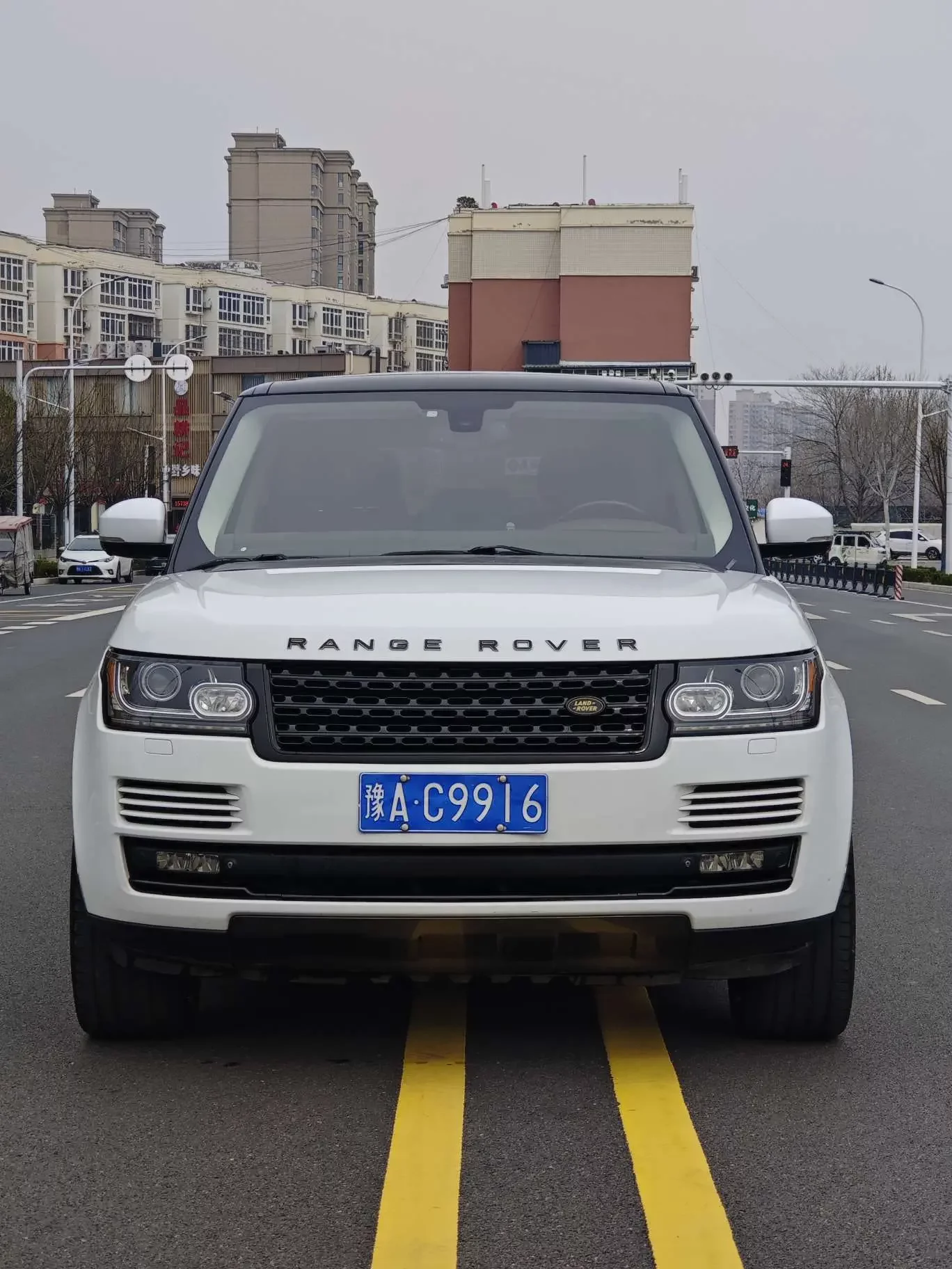 Land Rover range rover