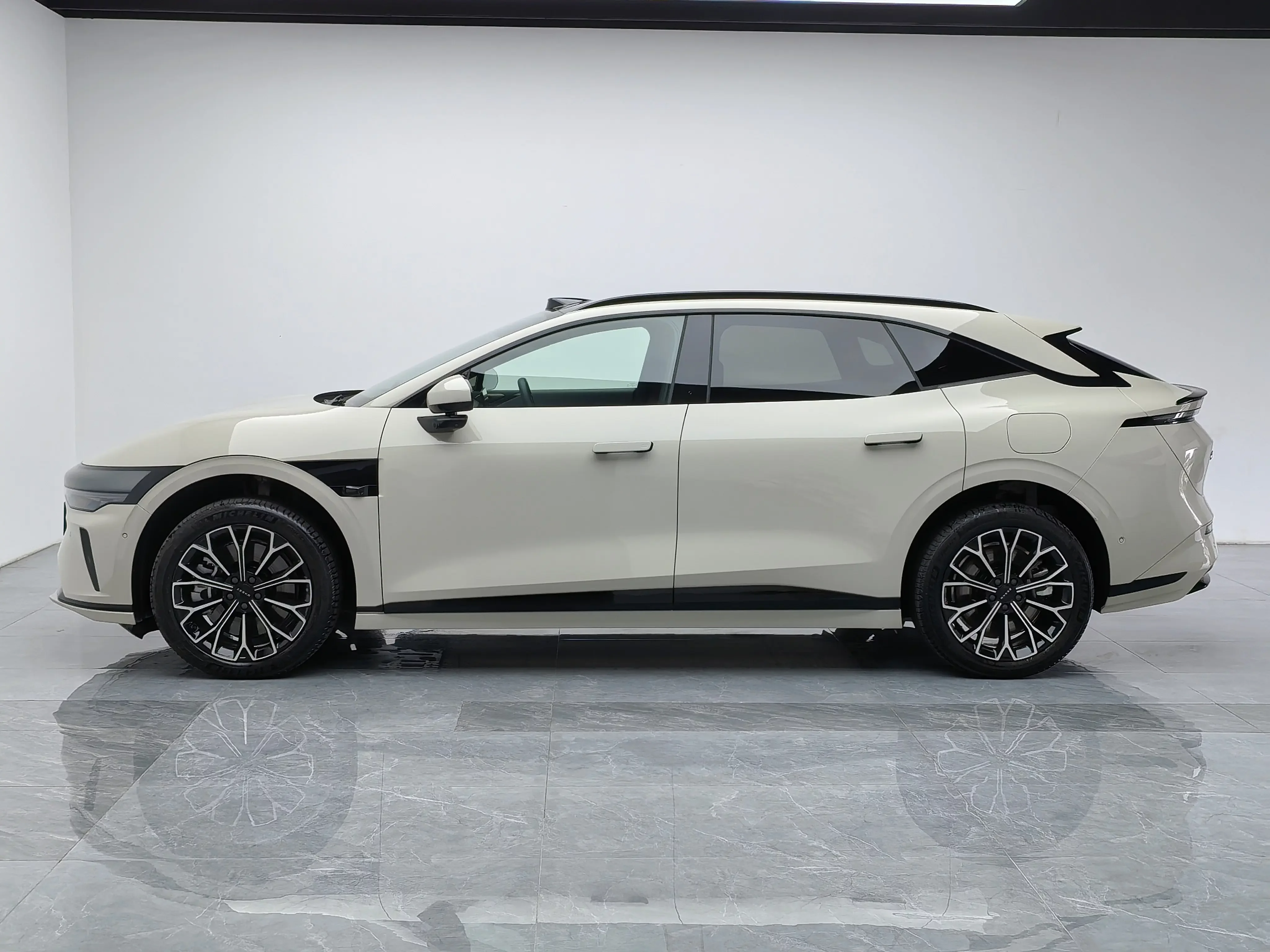 ZEEKR 007GT