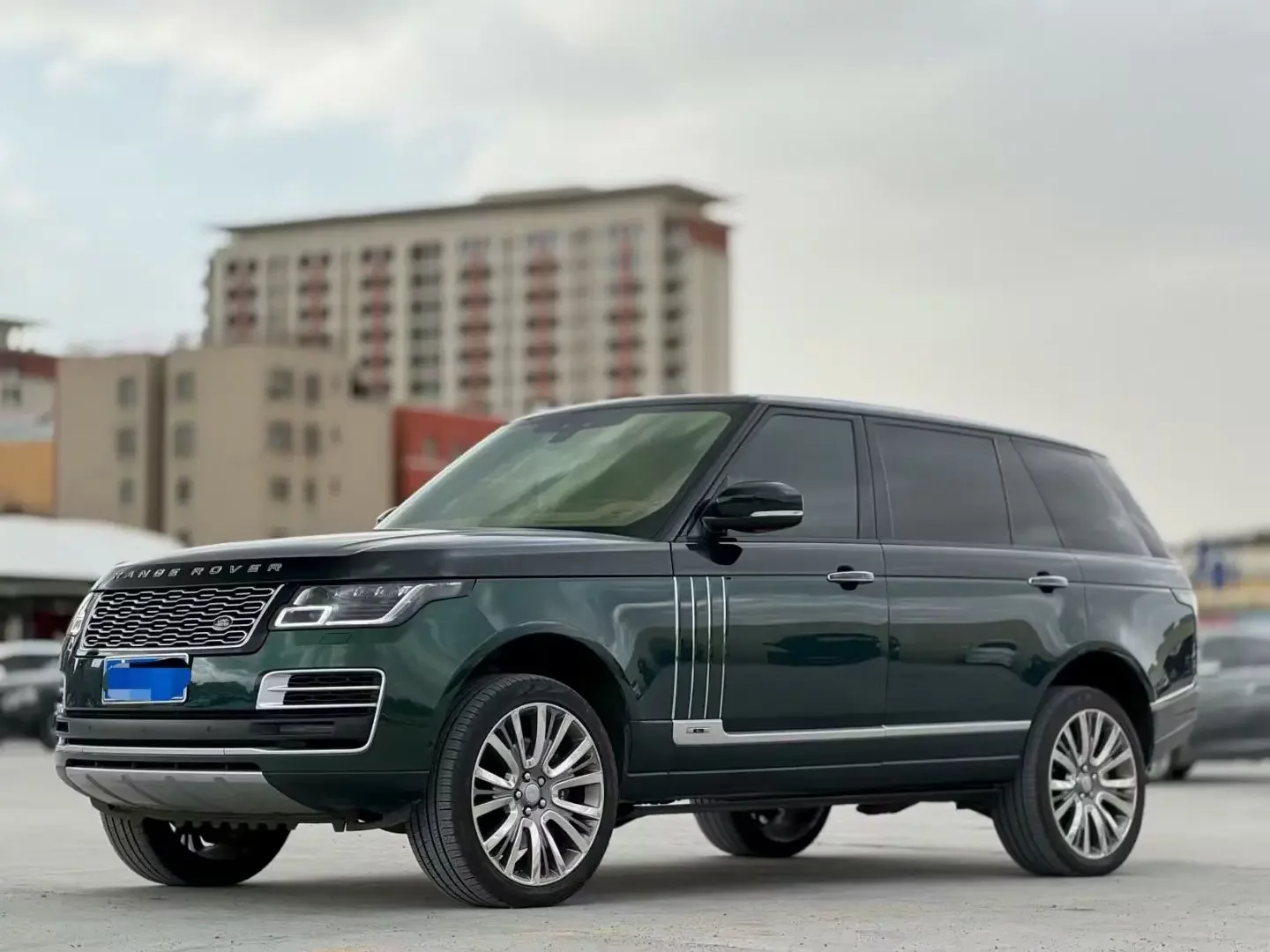 Land Rover range rover