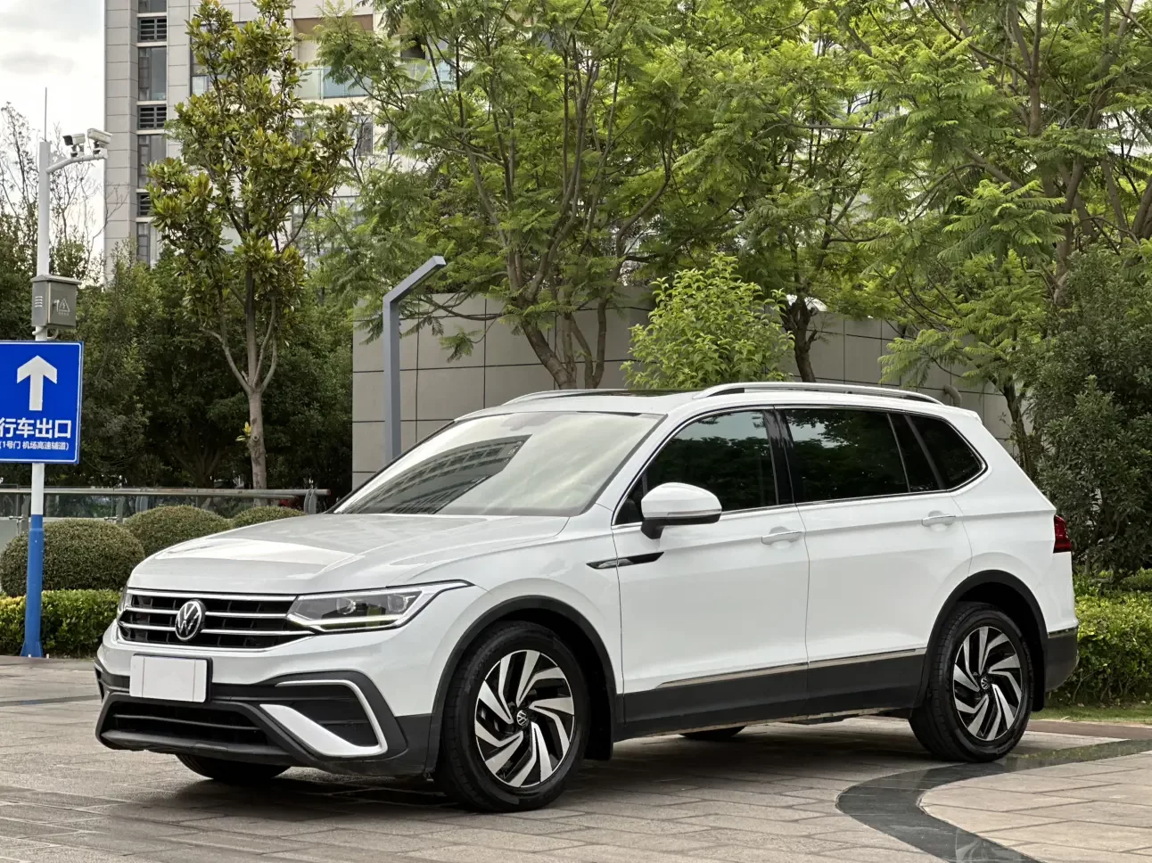 Volkswagen Tiguan L