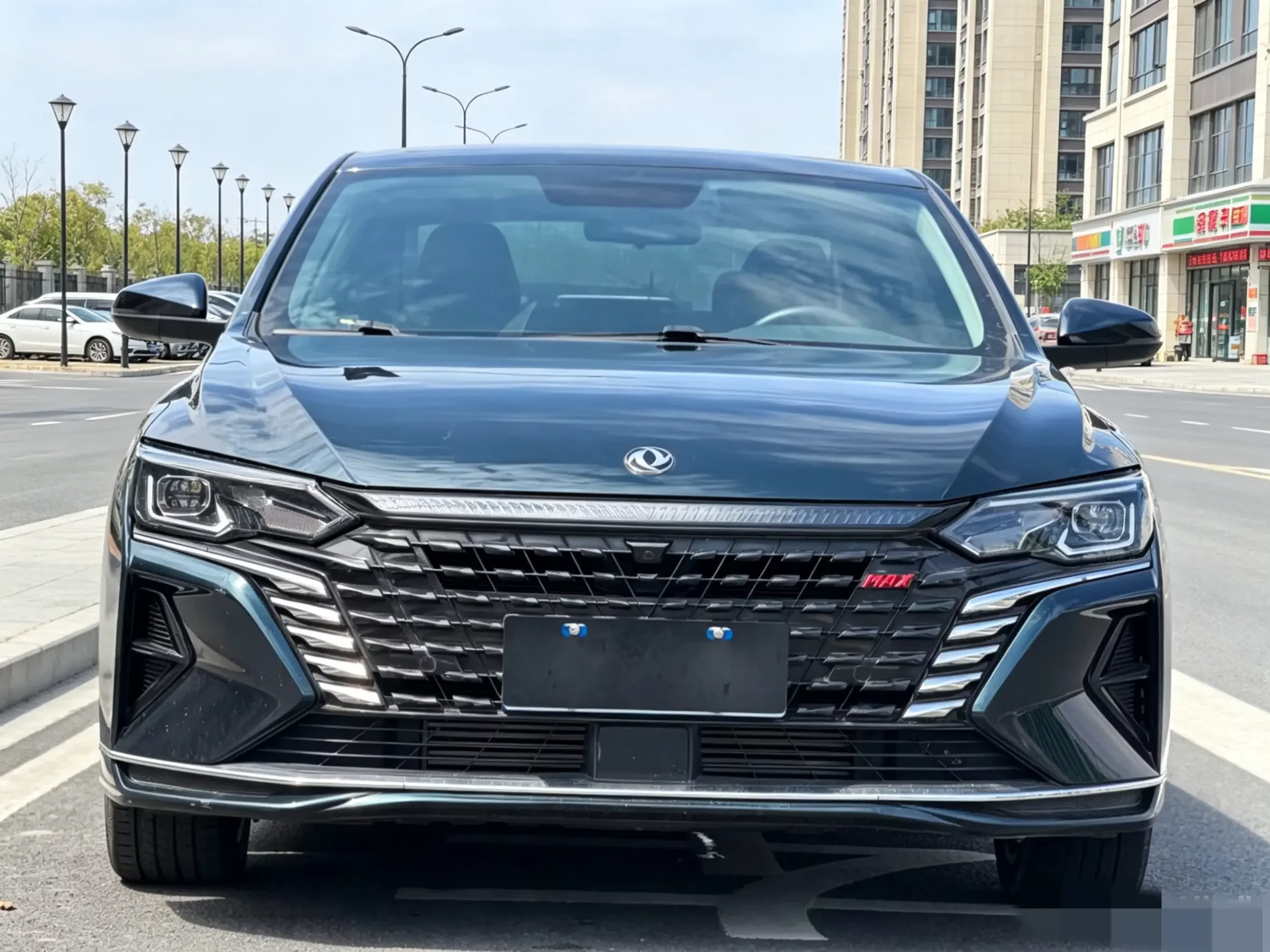 Dongfeng Yixuan MAX  из Китая
