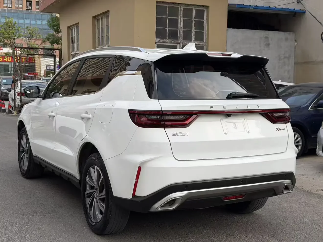 Geely Vision X6