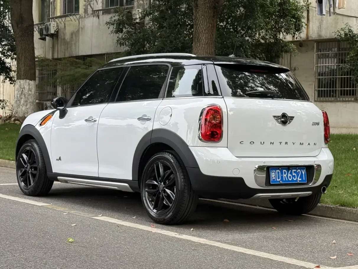 MINI COUNTRYMAN