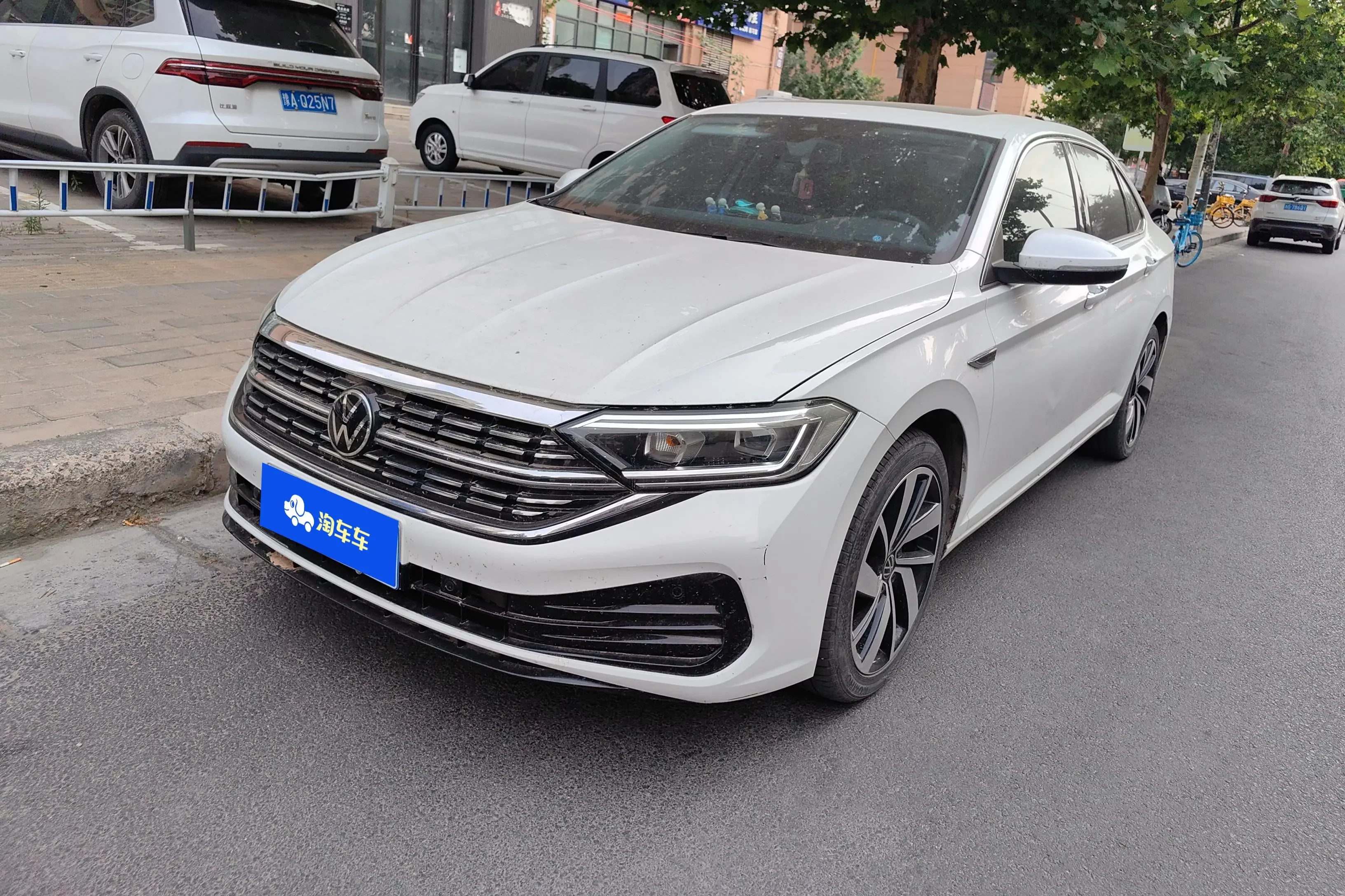 Volkswagen Sagitar