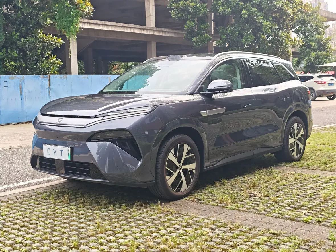 BYD Tang L EV