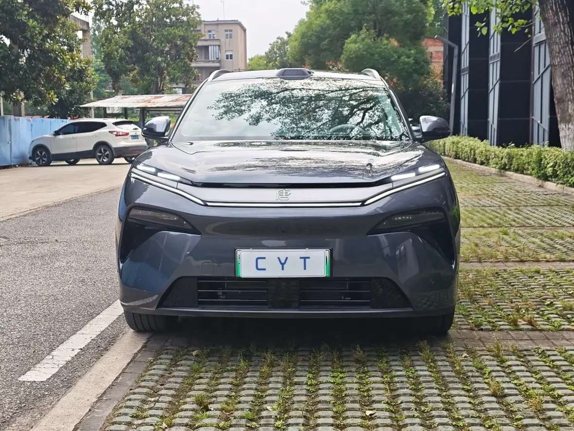 BYD Tang L EV