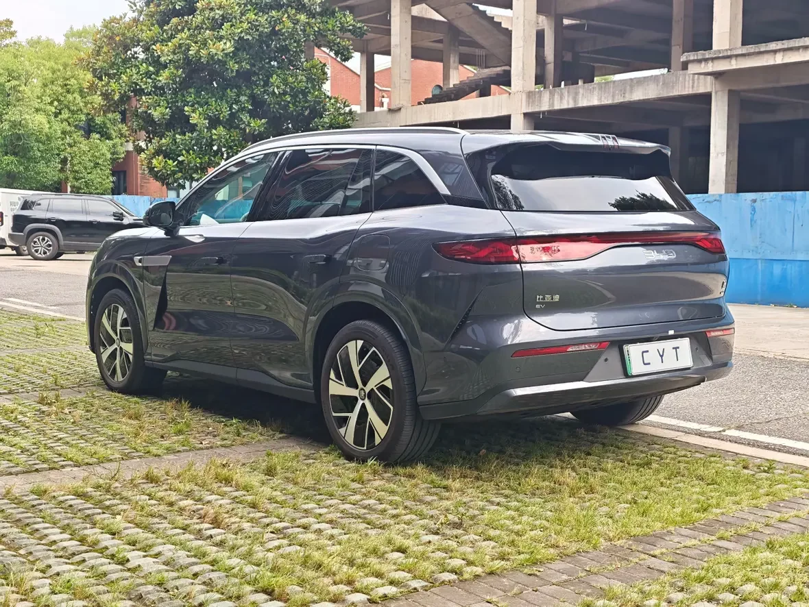 BYD Tang L EV