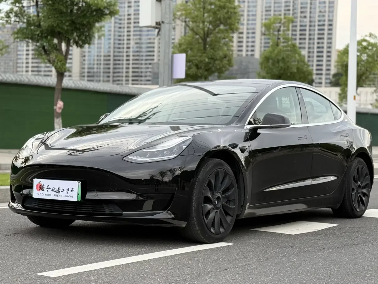 Tesla Model 3  из Китая
