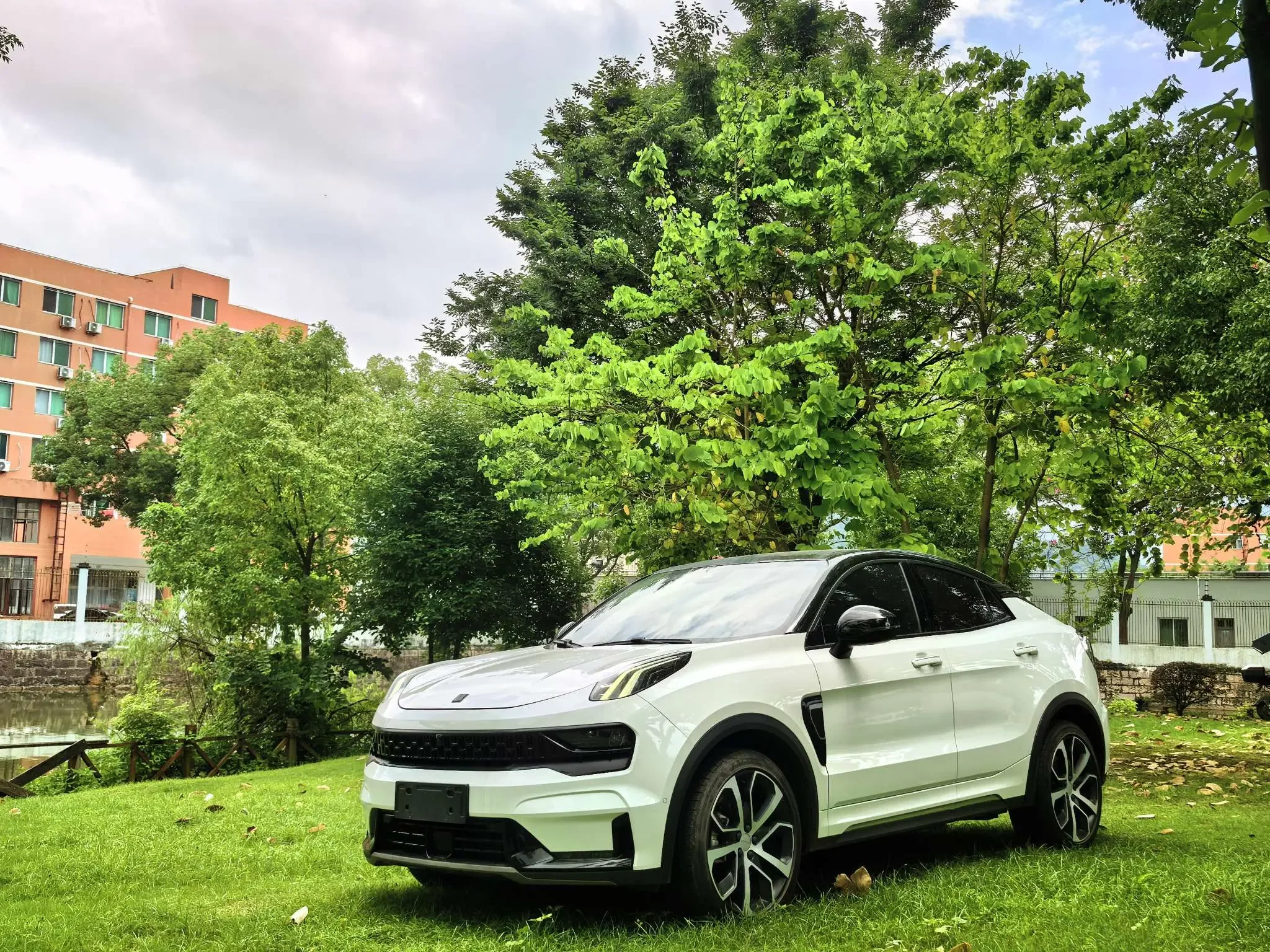 Lynk & Co 05