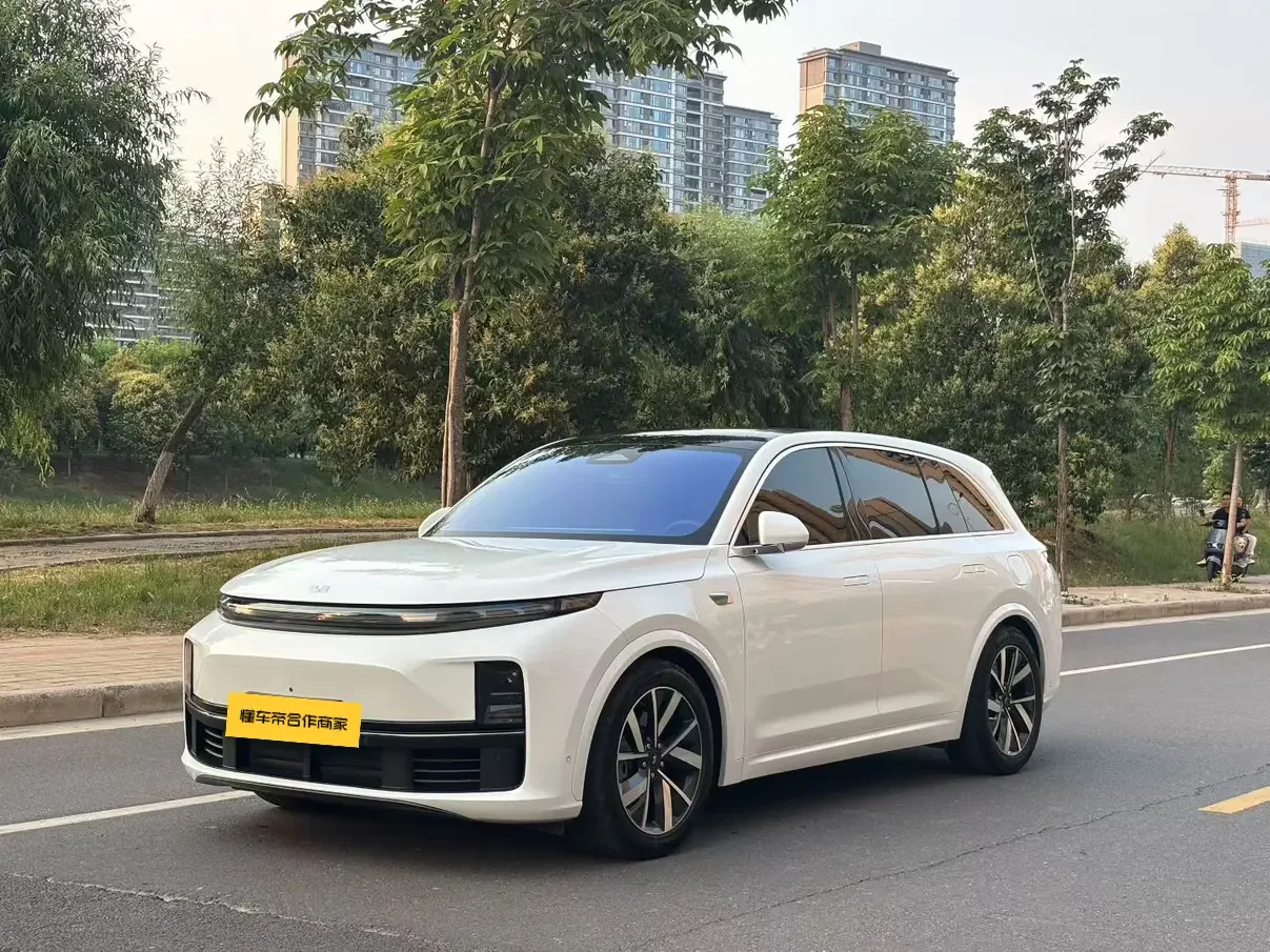 Li L7 (Ideal L7)  из Китая