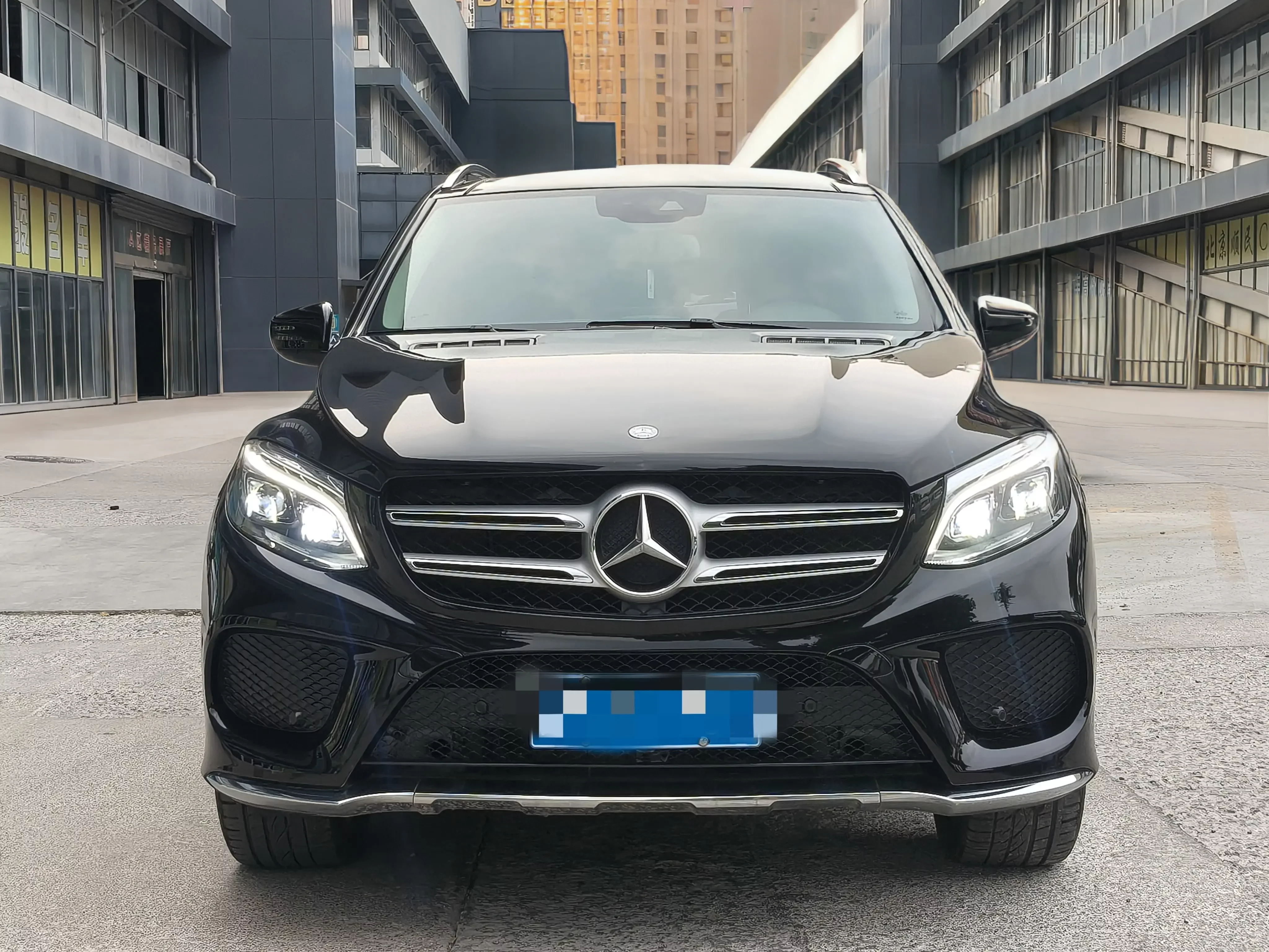 Mercedes-Benz GLE (Imported)
