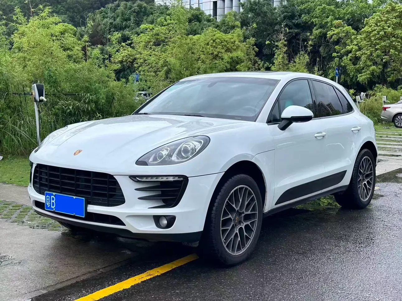 Porsche Macan  из Китая