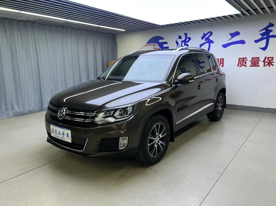 Volkswagen Tiguan (Tharu)