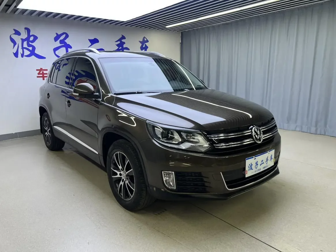 Volkswagen Tiguan (Tharu)