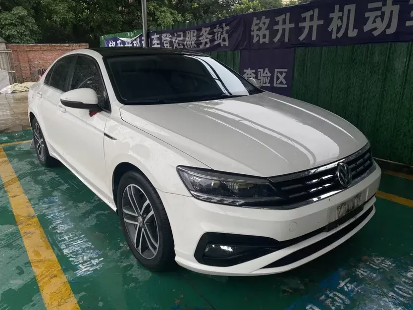 Volkswagen Lamando