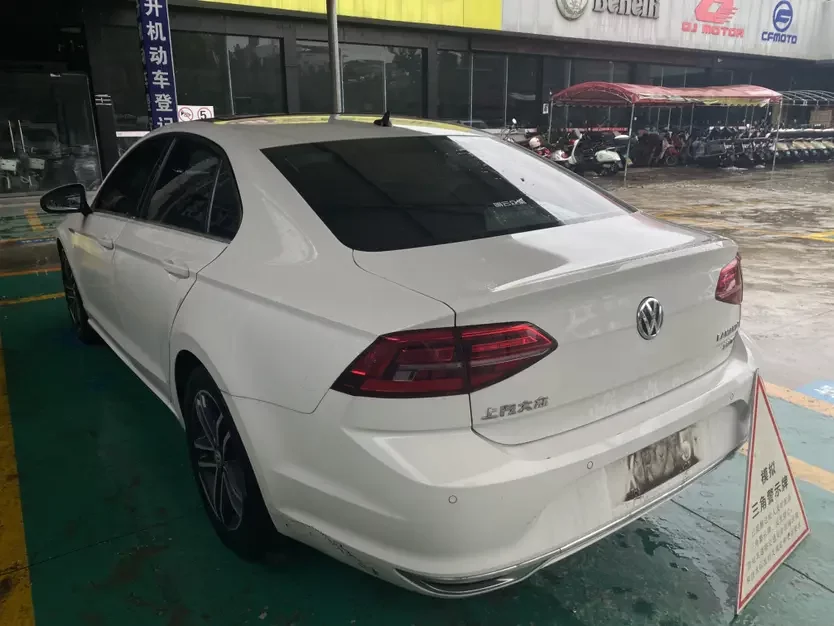 Volkswagen Lamando