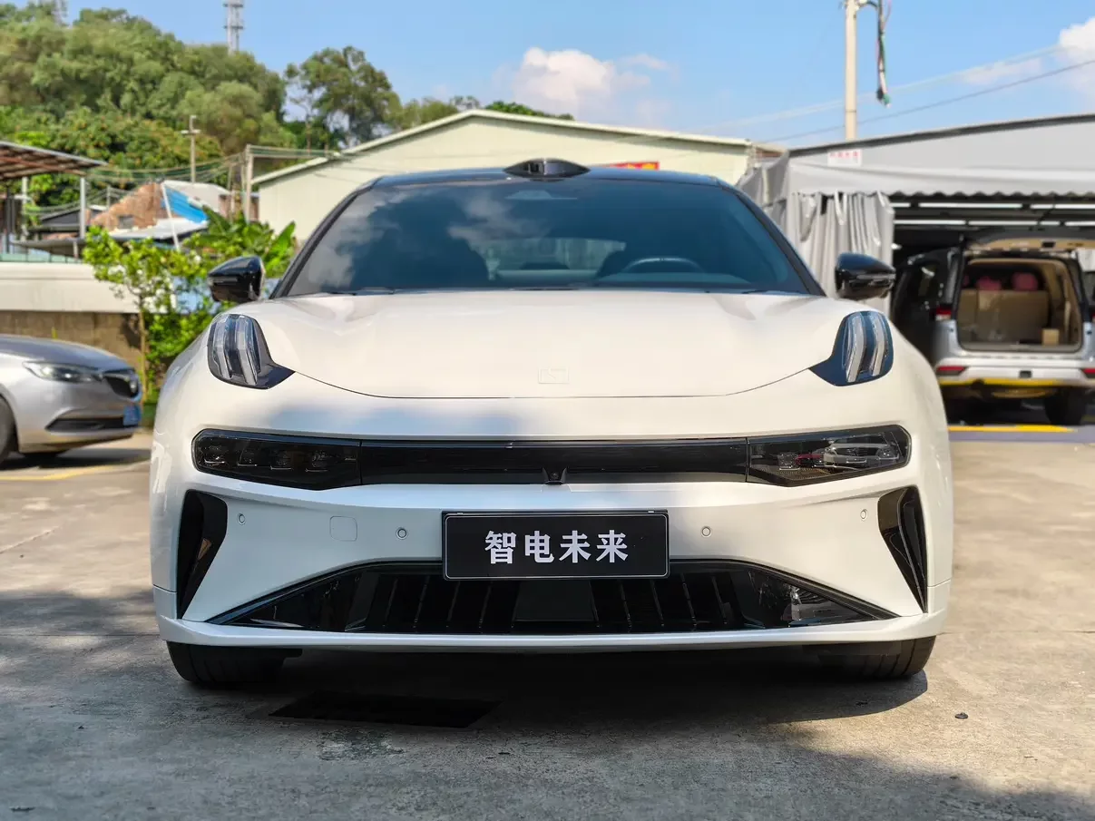 ZEEKR 001