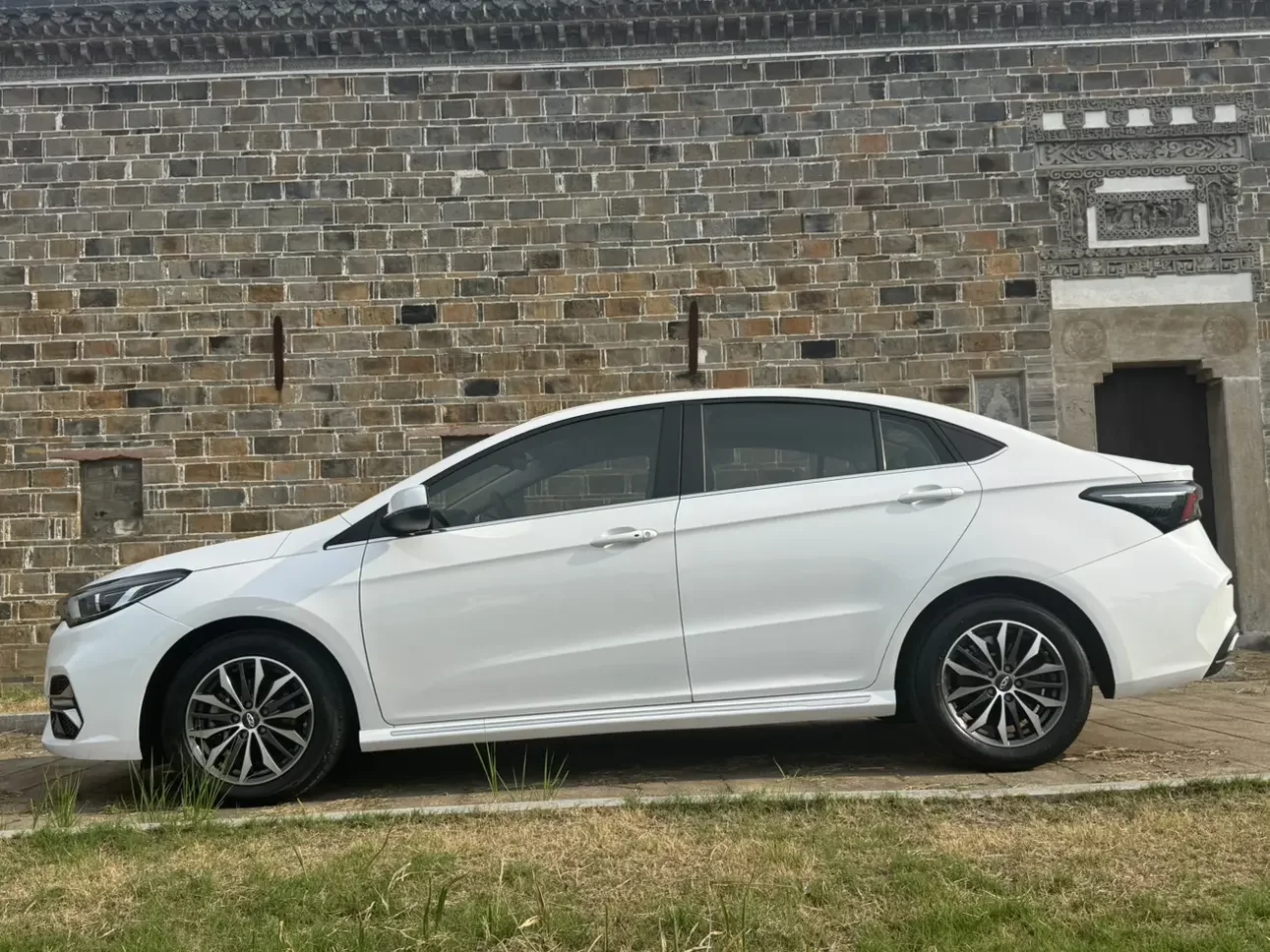Omoda S5