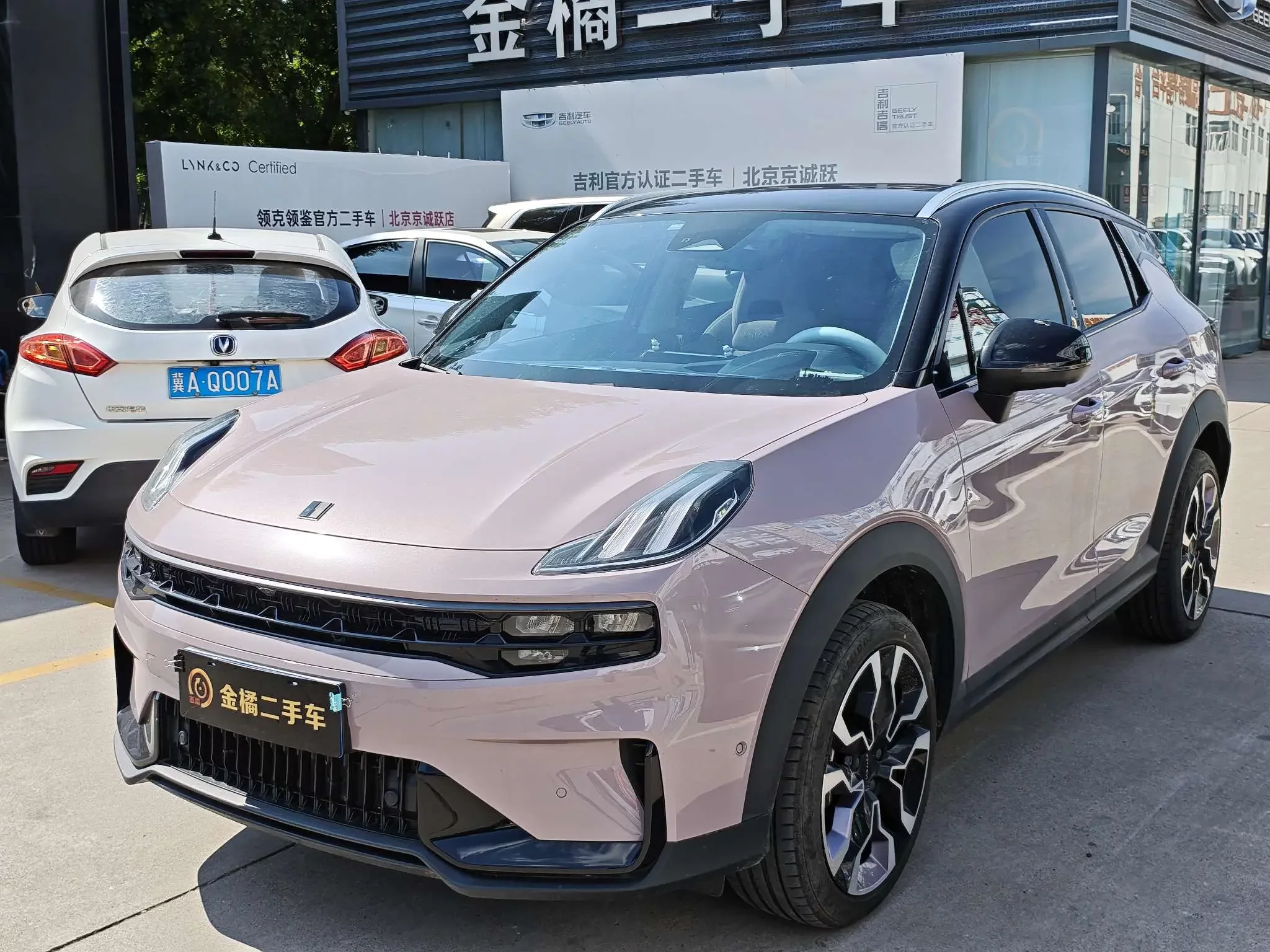Lynk & Co 06