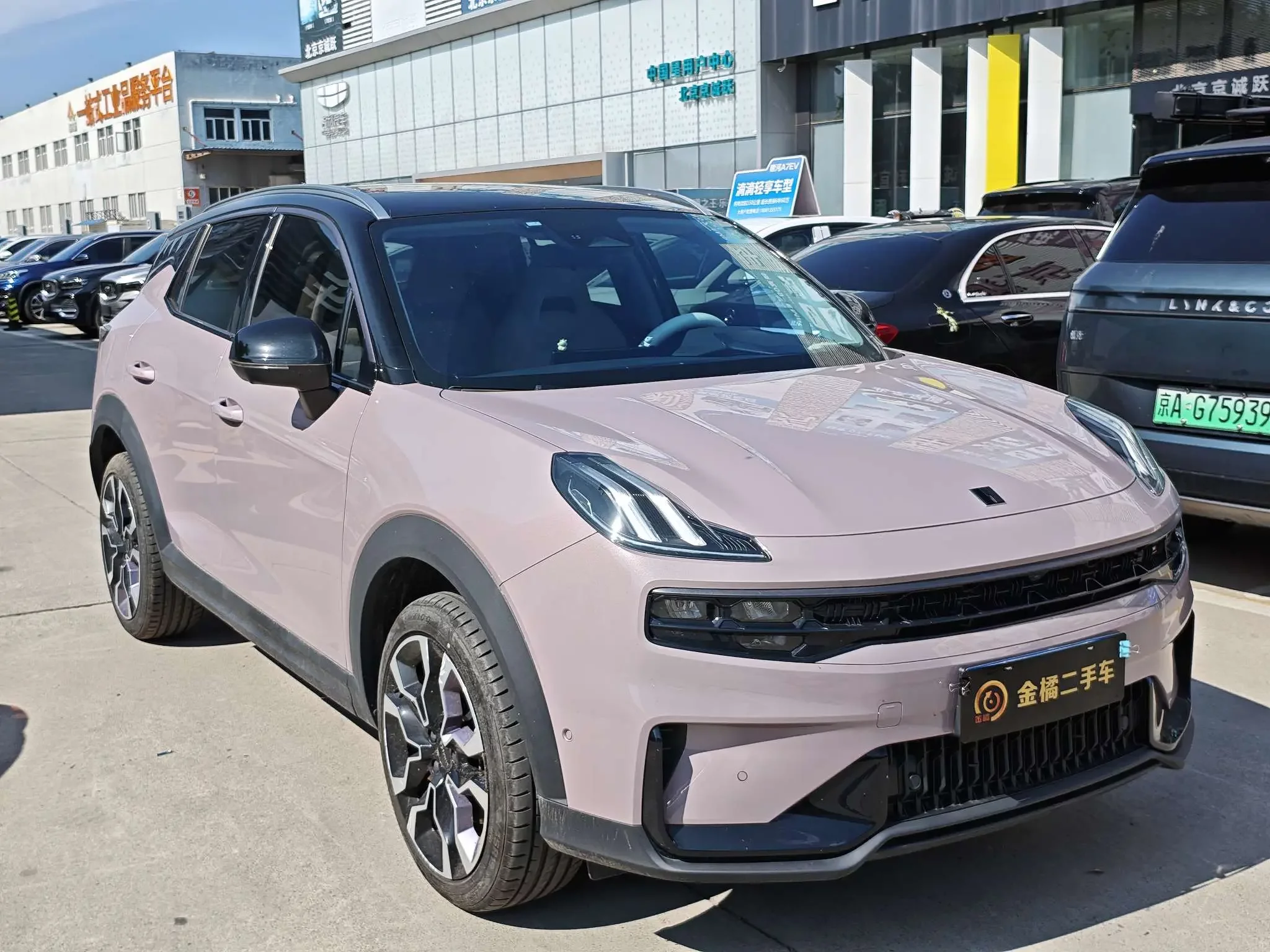Lynk & Co 06