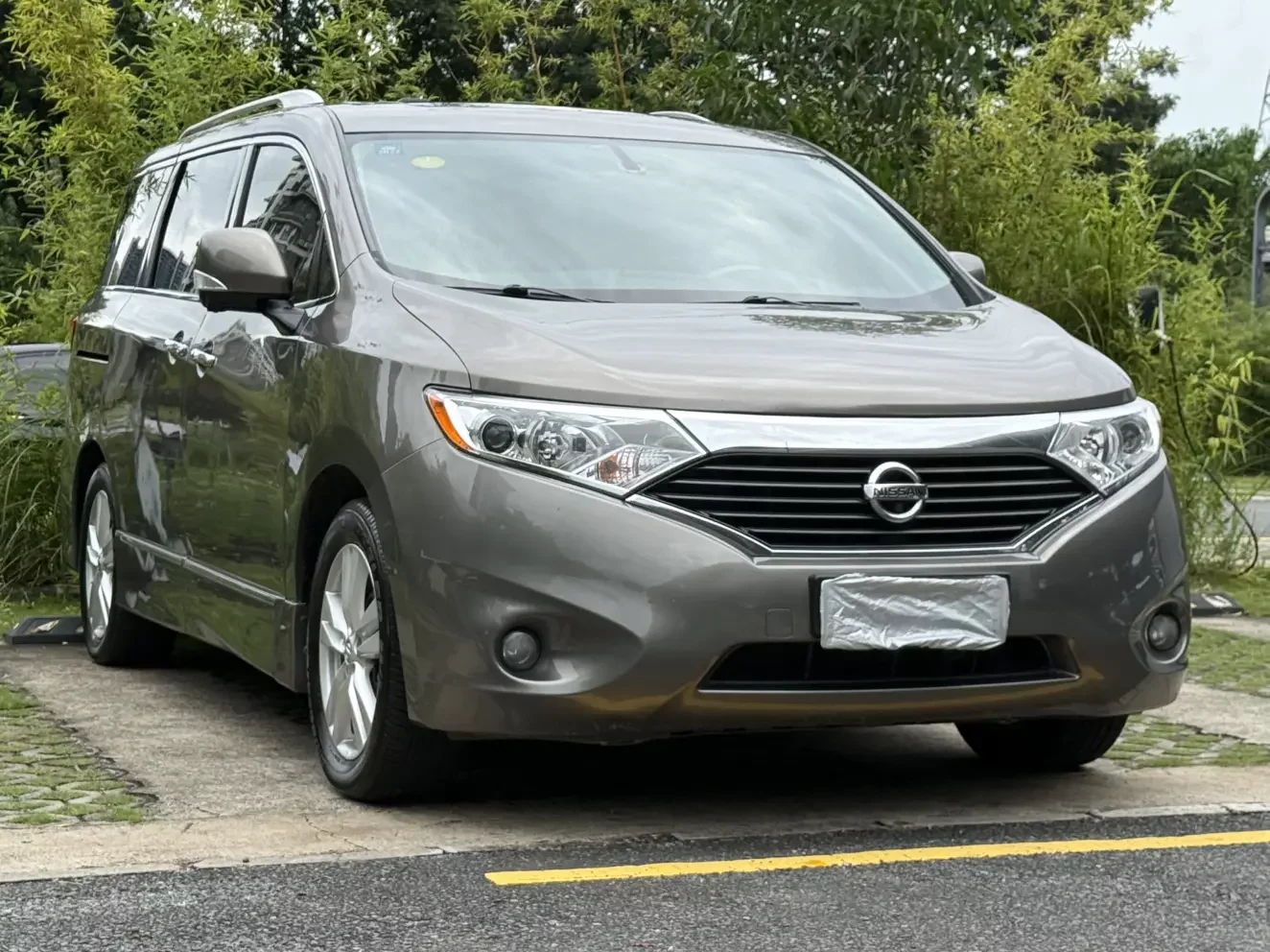 Nissan nobleman
