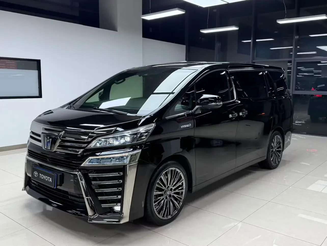 Toyota Crown Wellfire