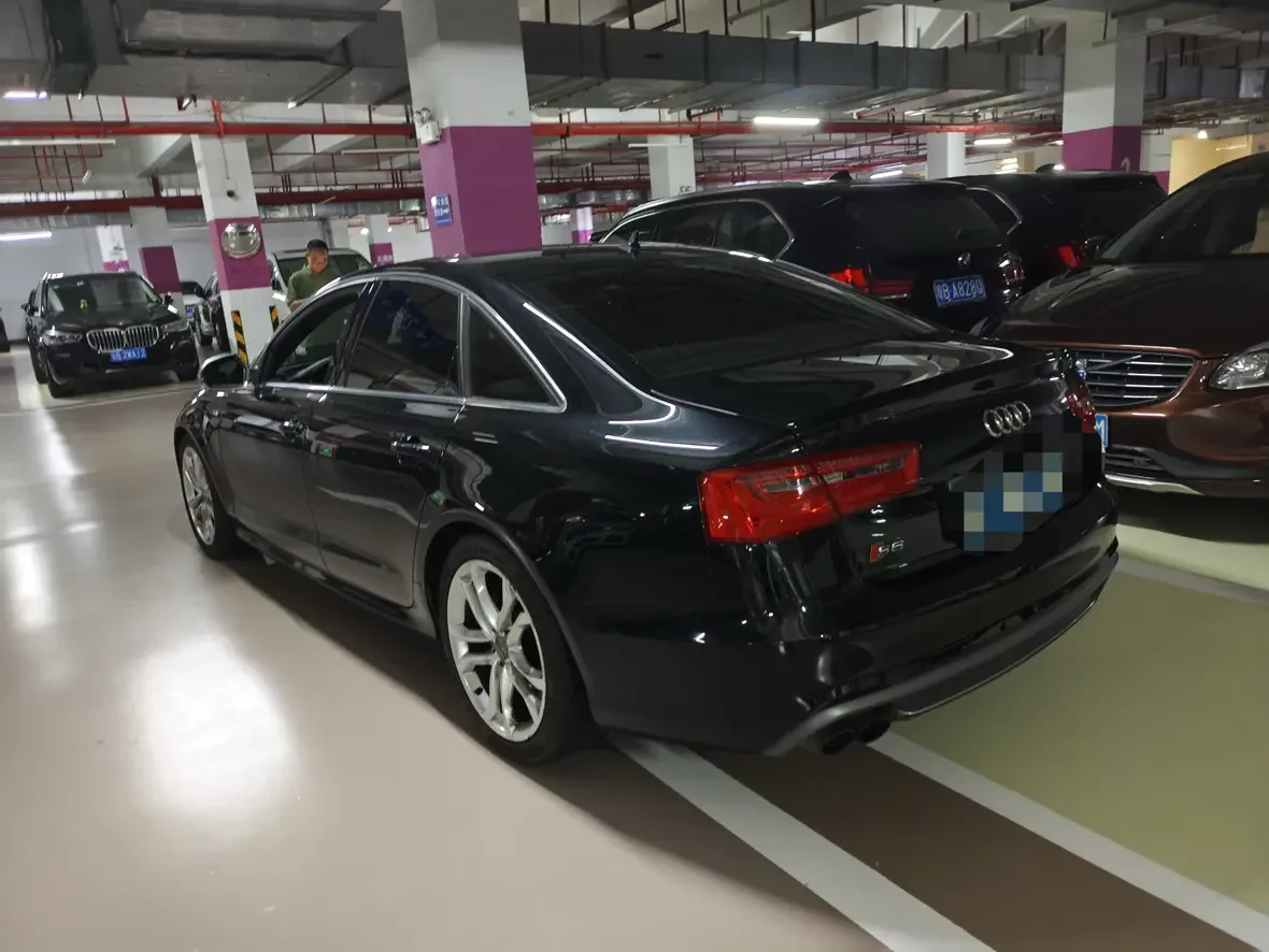 Audi S6