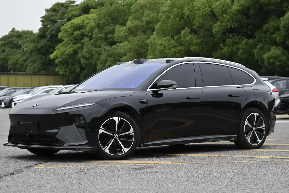 NIO ET5T
