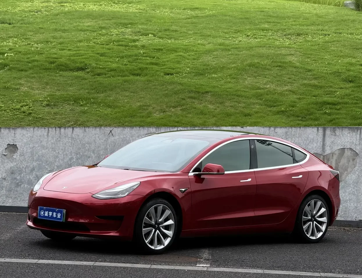Tesla Model 3  из Китая