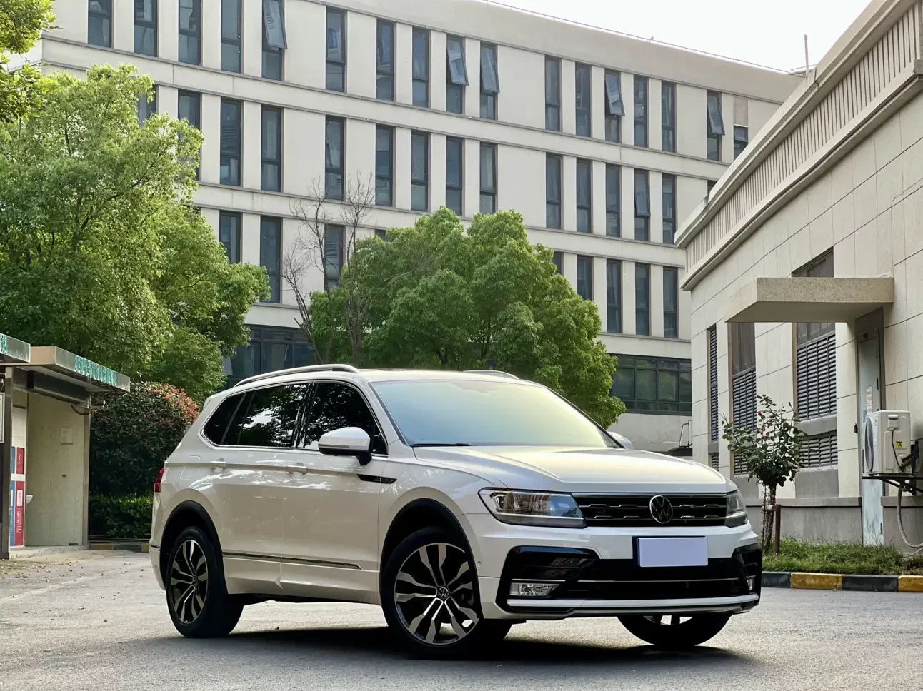 Volkswagen Tiguan L