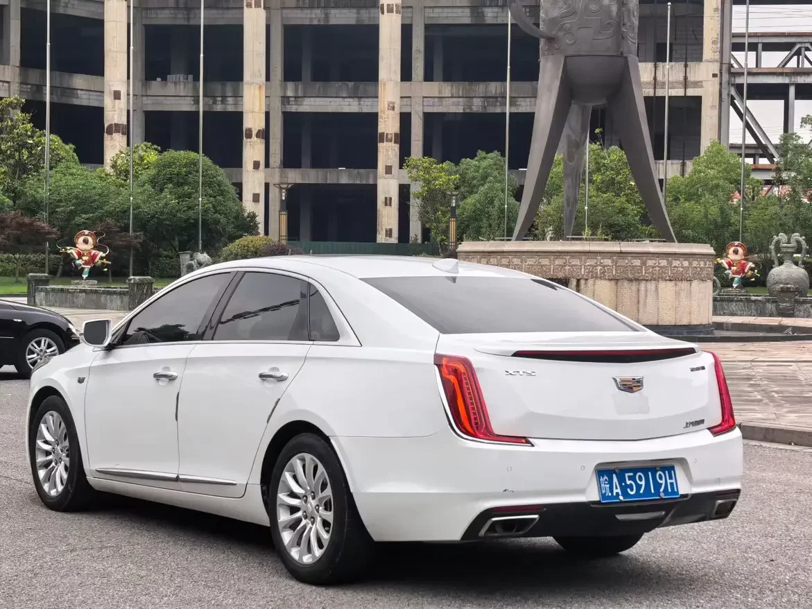 Cadillac XTS