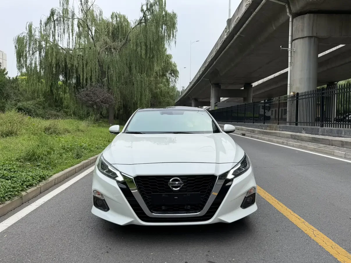 Nissan Altima (Teana)  из Китая