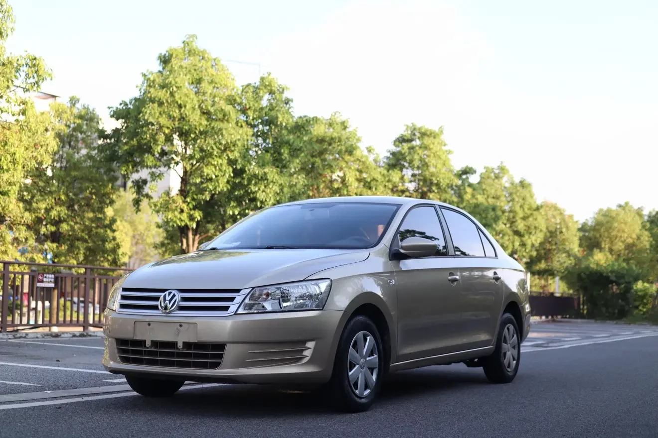 Volkswagen Santana  из Китая