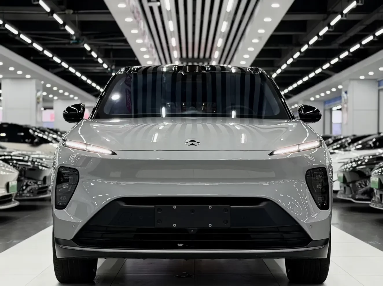 NIO ES8  из Китая