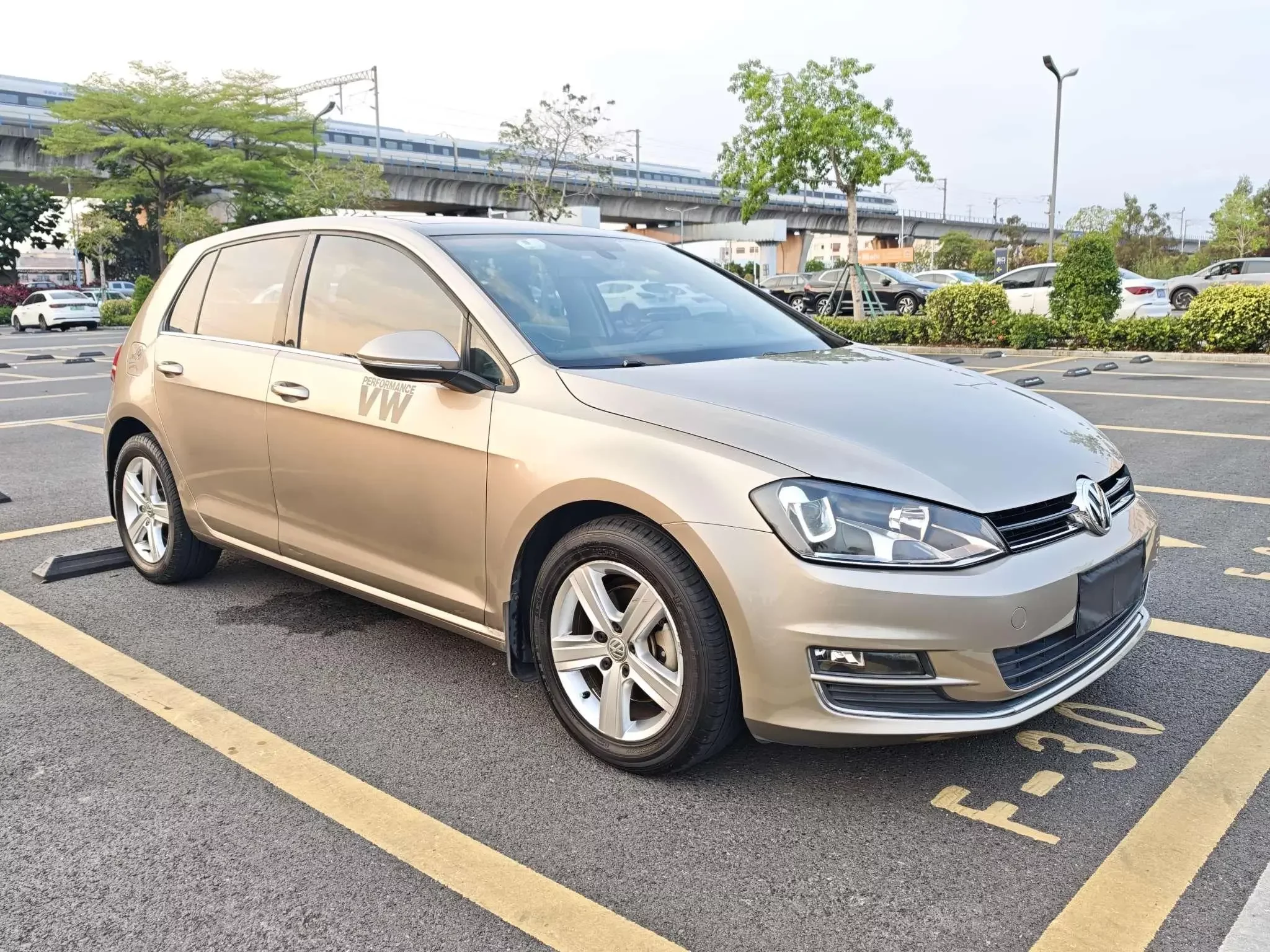 Volkswagen golf