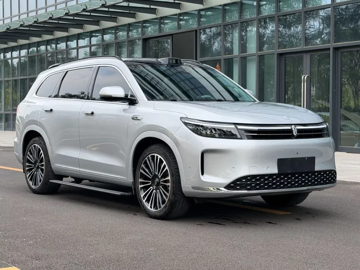 AITO M7