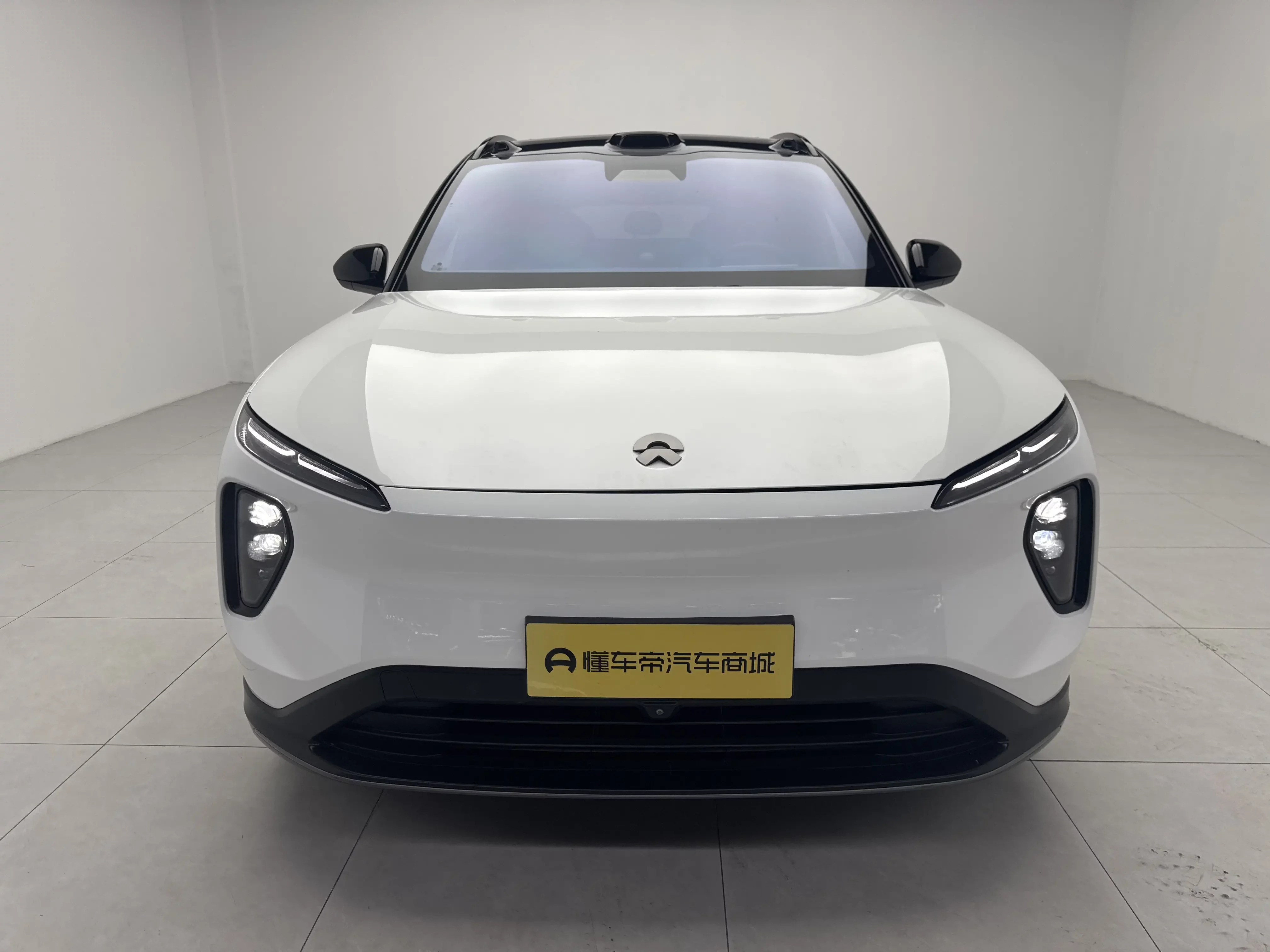 NIO ES6