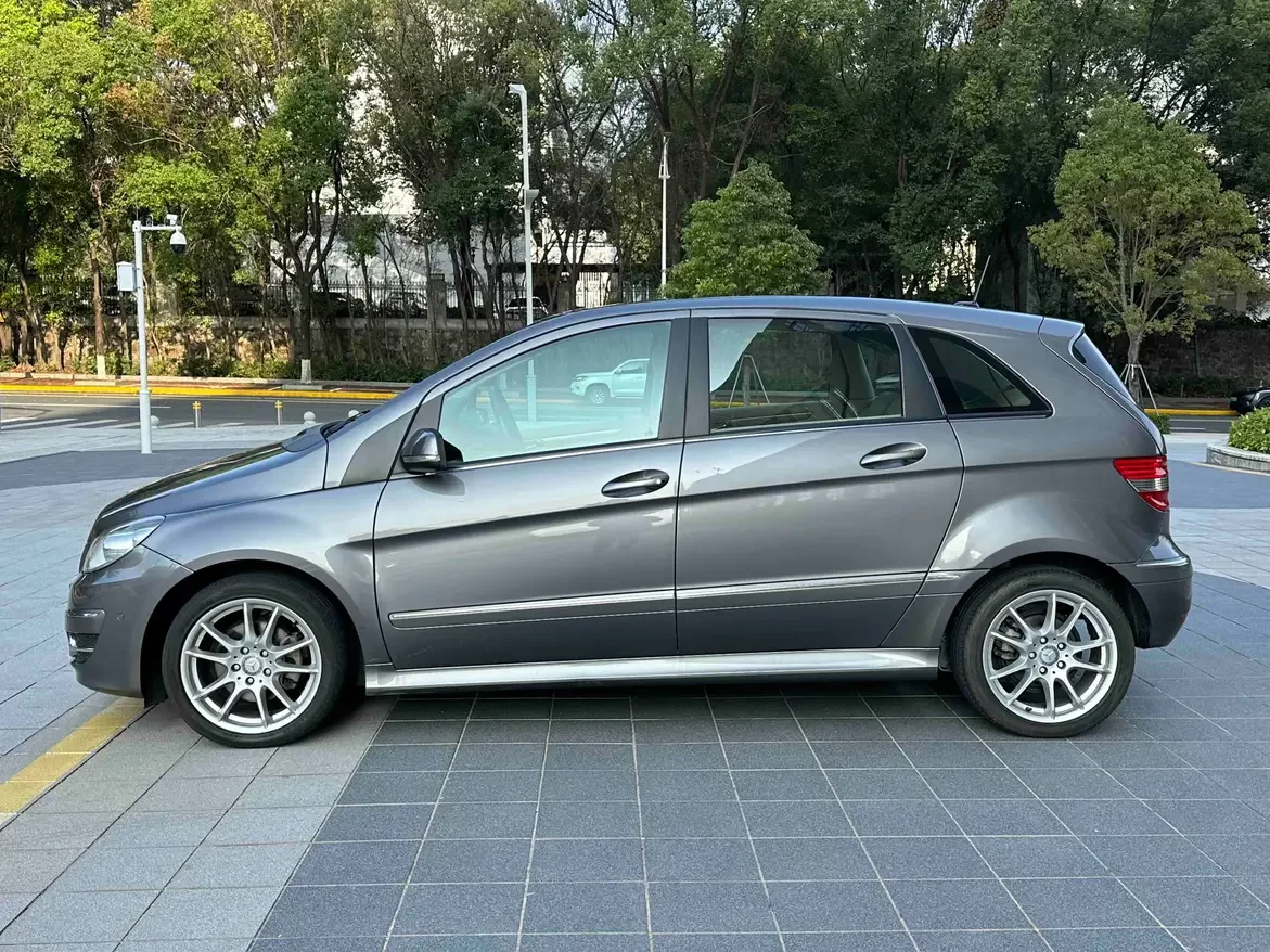 Mercedes-Benz B Class