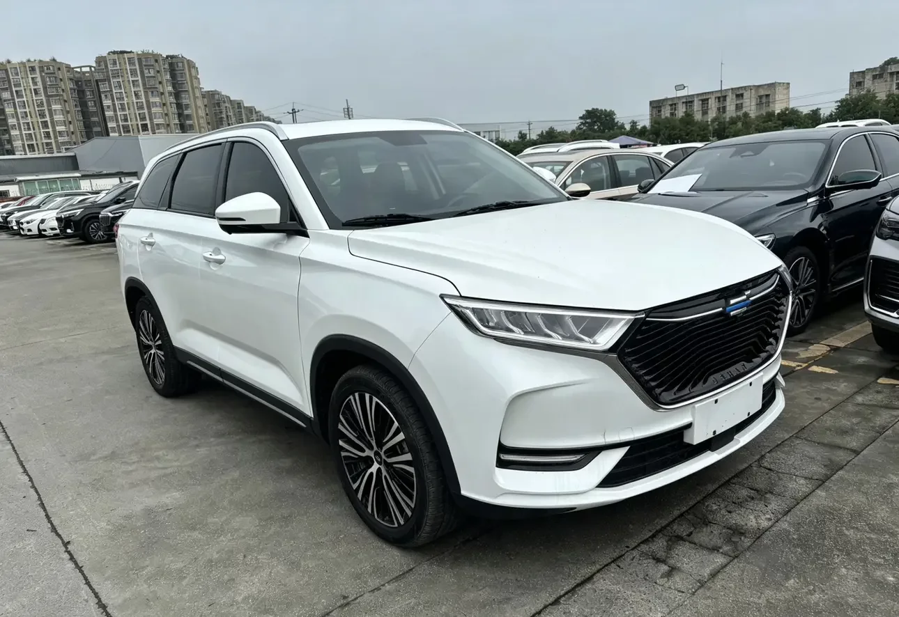 Oshan Changan Auchan X7