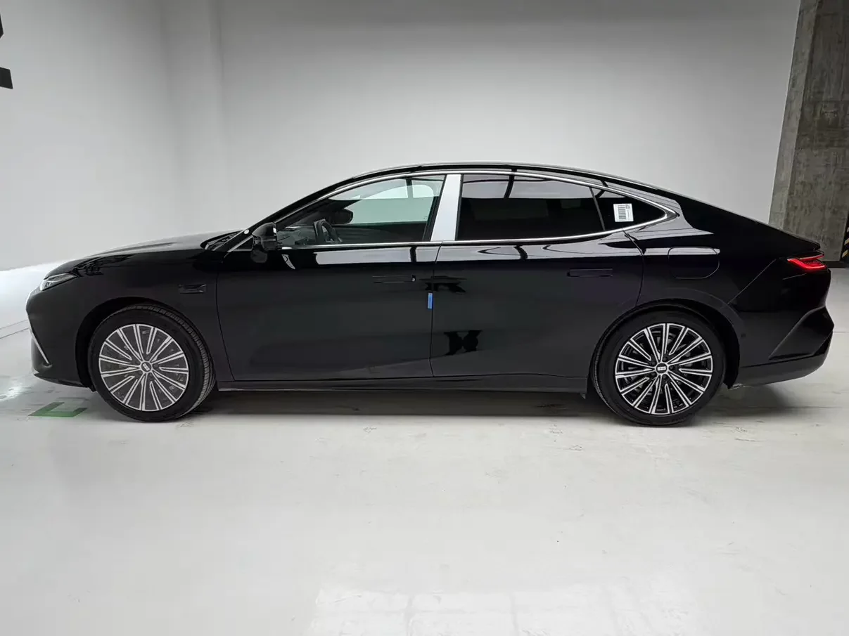 Geely Galaxy Star 8 PHEV