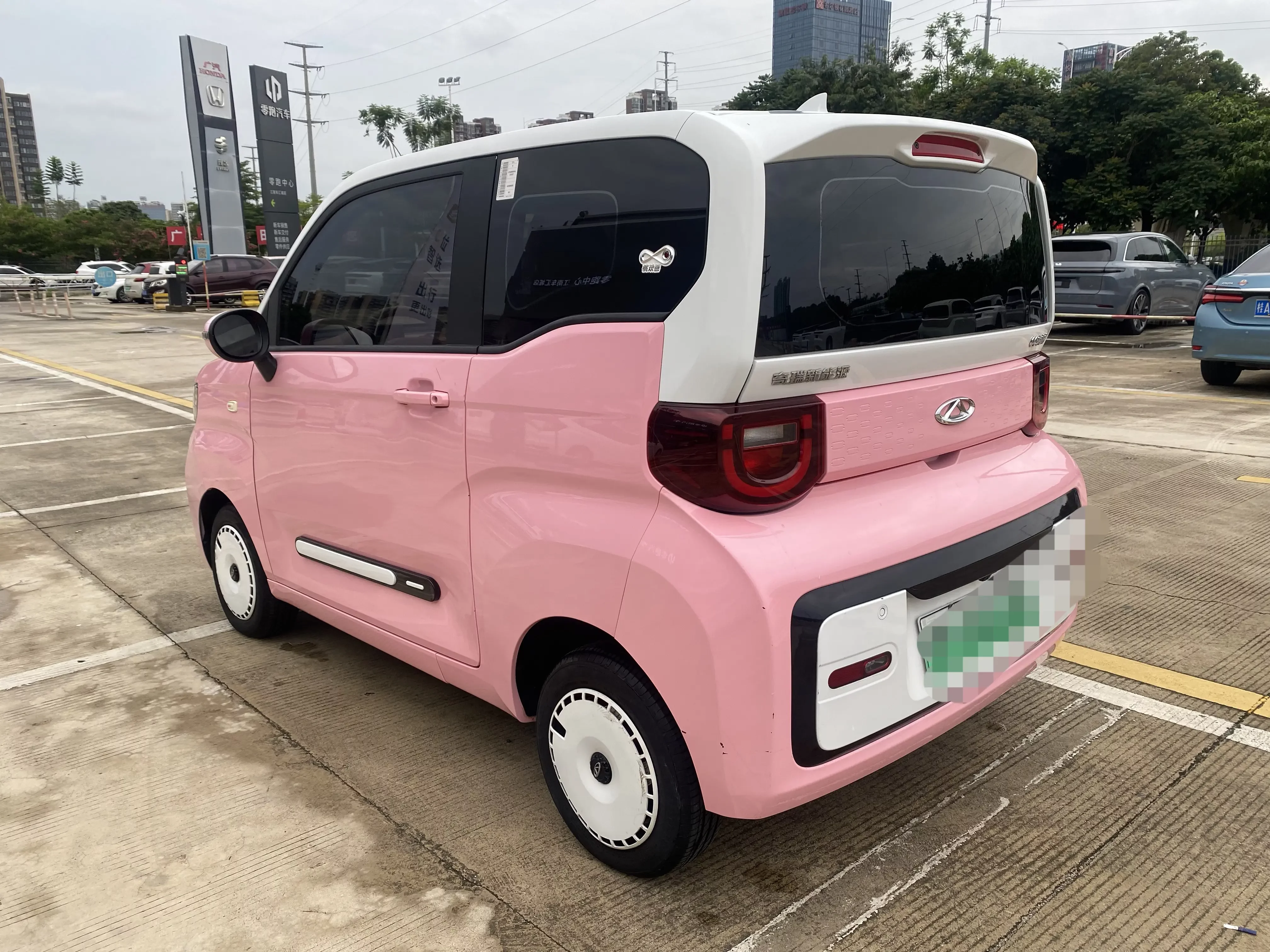 Chery QQ ice cream